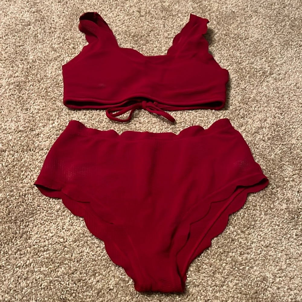 Scalloped edge high waisted bikini